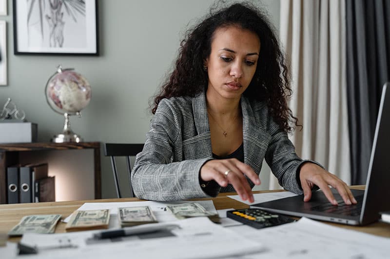 Treasury and Cash flow management: Stress free 4 Cash Flow Management.